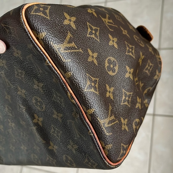 Louis Vuitton Monogram Handbag - Picture 16 of 16